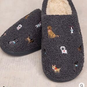 NATURAL LIFE Gray Slippers with Embroidered Dogs-medium NWT